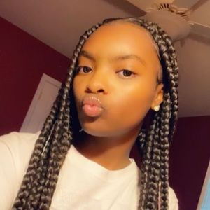 Meet your Posher, Camille